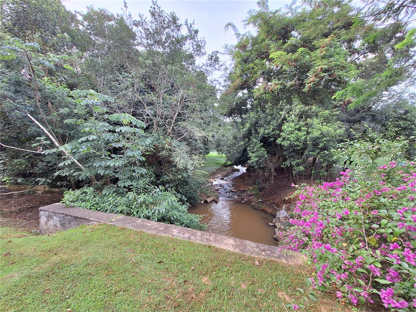 Casa à venda com 3 suítes no condomínio Villaggio Capriccio, Louveira - SP