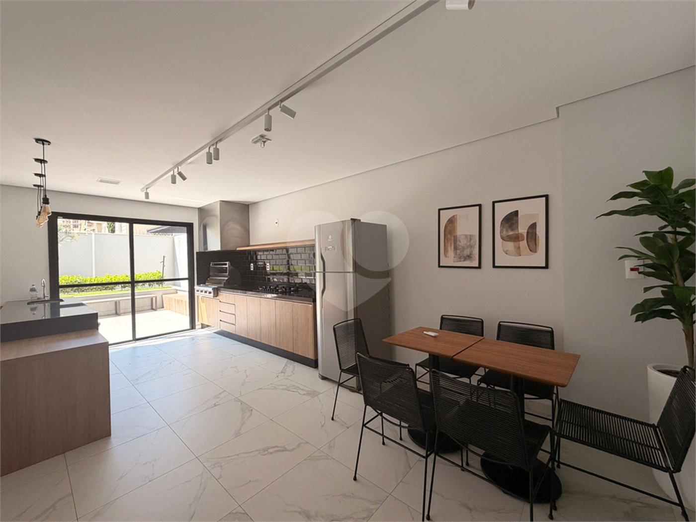 Apartamento à venda ou para alugar com 2 quartos, sendo 1 suíte, em Parque Campolim, Sorocaba, SP