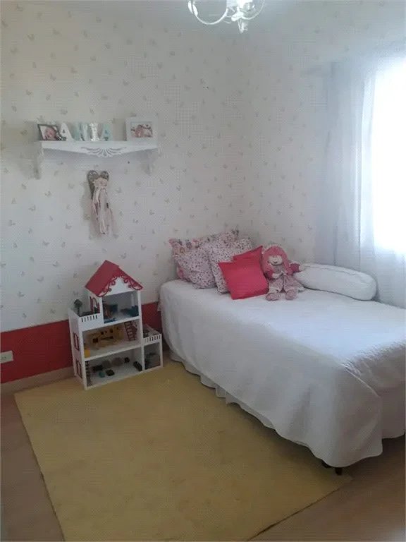 Sobrado à venda com 3 quartos, sendo 1 suíte, em Jardim das Vertentes, São Paulo, SP