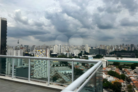 Cobertura à venda ou para alugar com 2 quartos, sendo 1 suíte, em Várzea da Barra Funda, São Paulo, SP