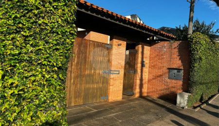 Casa à venda com 4 quartos, sendo 2 suítes,  em Vila Aparecida, Itapetininga, SP