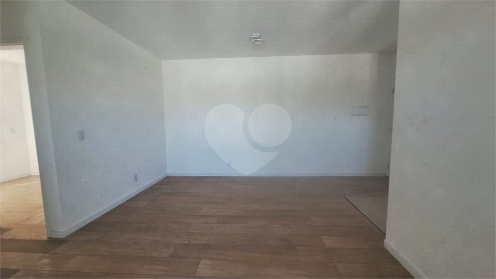 Apartamento à venda ou para alugar com 2 quartos, sendo 1 suíte, em Aparecidinha, Sorocaba, SP