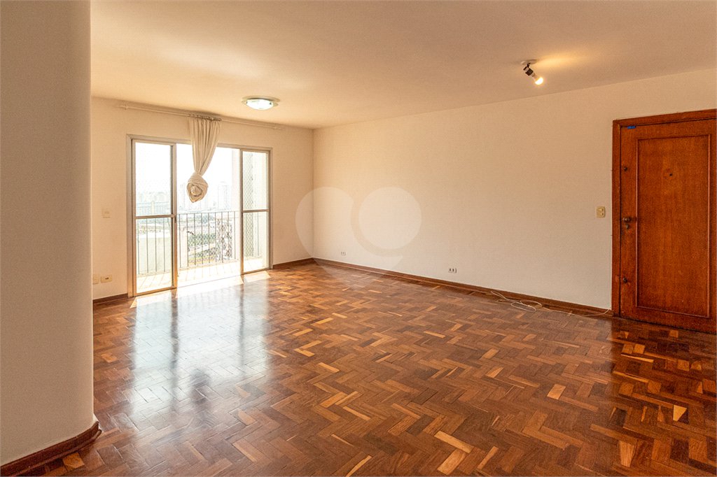 Apartamento à venda com 3 quartos, sendo 2 suítes, em Água Branca, São Paulo, SP