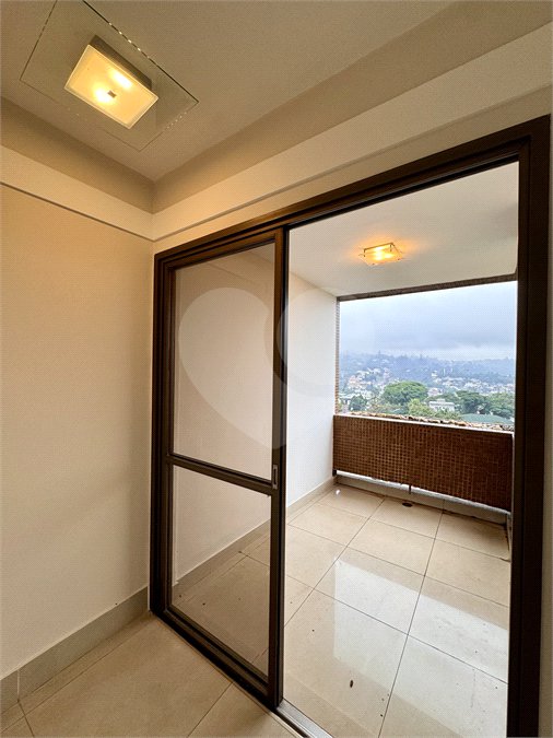 Apartamento à venda com 4 quartos, sendo 1 suíte,  em Horto Florestal, São Paulo, SP
