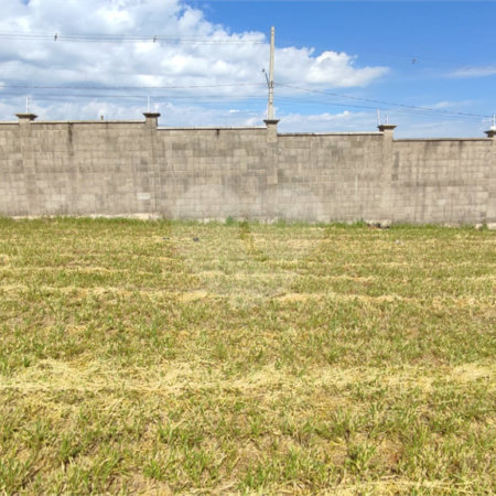 Lote à Venda em São Carlos, no Condomínio Villeneuve I