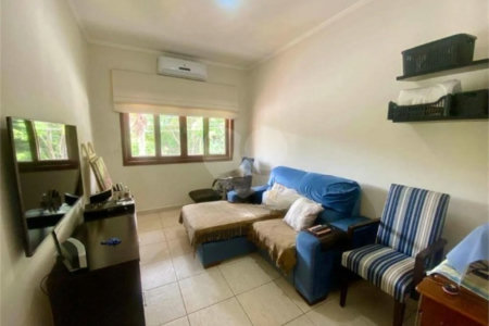 Casa à venda com 3 quartos, sendo 1 suíte, no condomínio Recanto dos Paturis, Vinhedo - SP