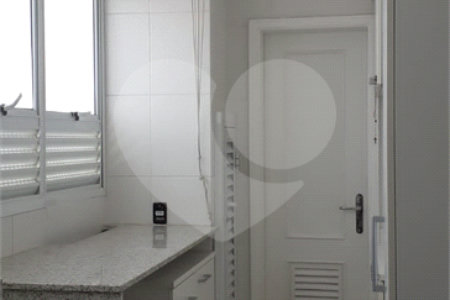 Apartamento à venda com 4 quartos, sendo 2 suítes,  em Vila Oliveira, Mogi das Cruzes, SP