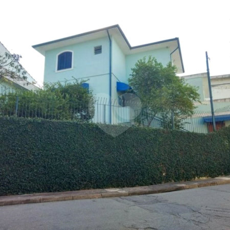 Casa à venda com 3 quartos, sendo 1 suíte,  em Jardim Rosa Maria, São Paulo, SP