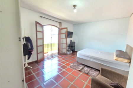 Casa à venda com 3 quartos, sendo 1 suíte,  em Ferreira, São Paulo, SP