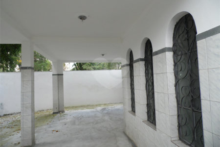 Casa à venda com 5 quartos, sendo 3 suítes, em Vila São Francisco, São Paulo, SP