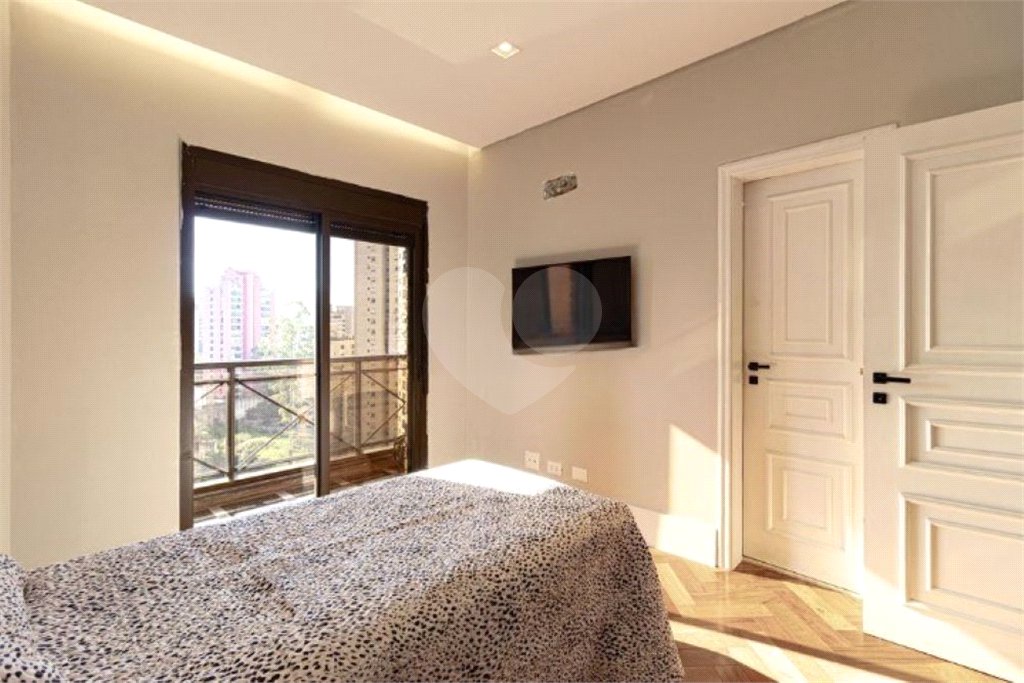 Apartamento à venda com 3 suítes em Jardim Parque Morumbi, São Paulo, SP