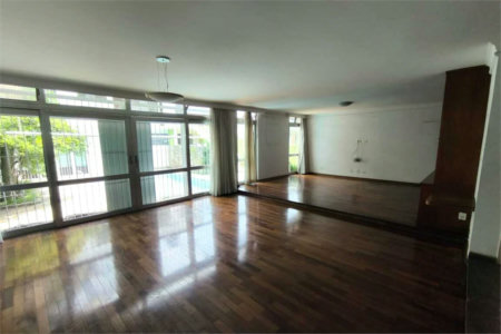 Casa à venda com 5 quartos, sendo 3 suítes, em Brooklin Paulista, São Paulo, SP