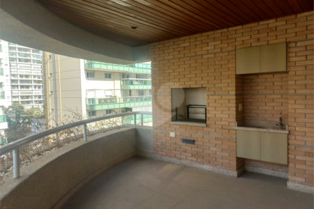 Apartamento à venda com 4 quartos, sendo 2 suítes, em Vila Uberabinha, São Paulo, SP