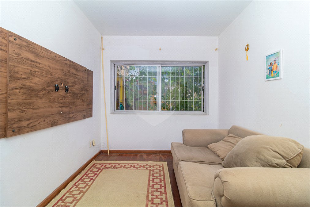 Casa à venda com 3 quartos, sendo 1 suíte, em Interlagos, São Paulo, SP