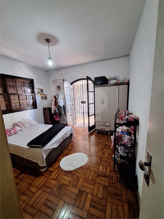 Casa à venda com 3 quartos, sendo 1 suíte, em Jardim Marisa, São Paulo, SP