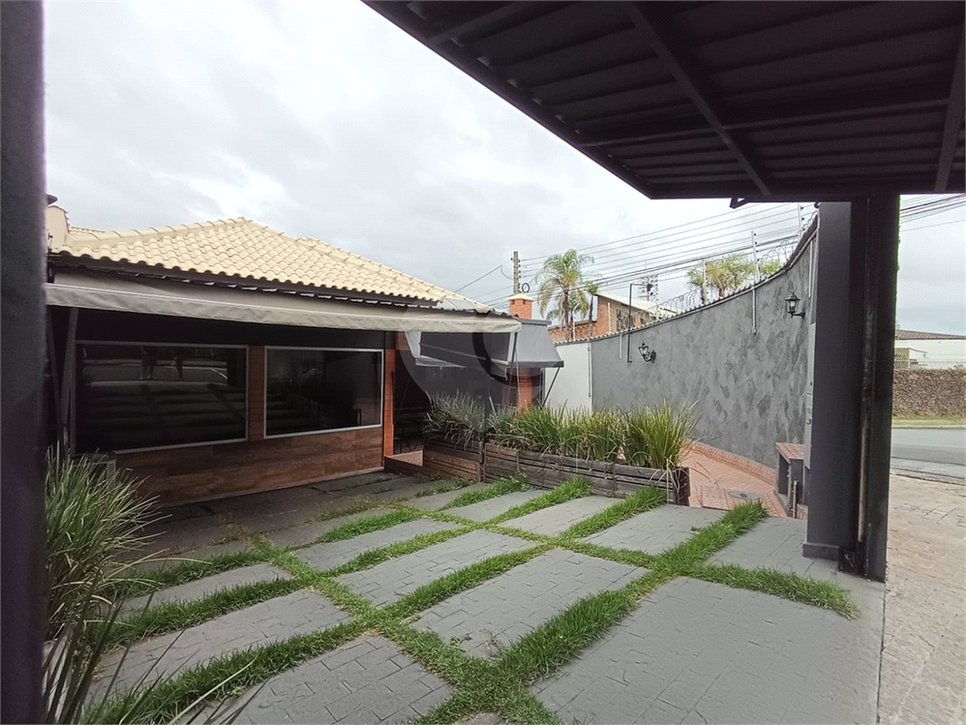 Casa à venda com 3 quartos, sendo 1 suíte,  em Jardim Santa Rosália, Sorocaba, SP