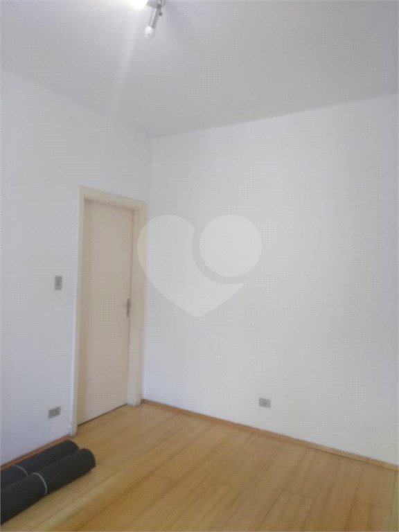 Casa à venda com 3 quartos, sendo 1 suíte, em Vila Mariana, São Paulo, SP