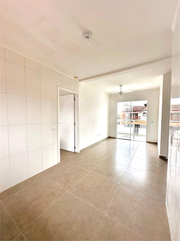 Apartamento à venda ou para alugar com 2 quartos, sendo 1 suíte, em Vista Linda, Bertioga, SP