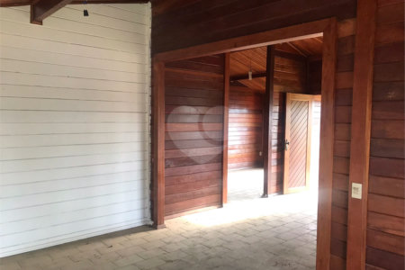 Casa à venda com 3 quartos, sendo 1 suíte, no condomínio Zuleika Jabour, Salto - SP