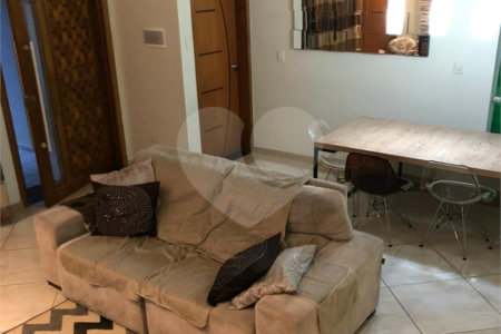Casa à venda com 3 quartos, sendo 1 suíte, em Vila Humaitá, Santo André, SP