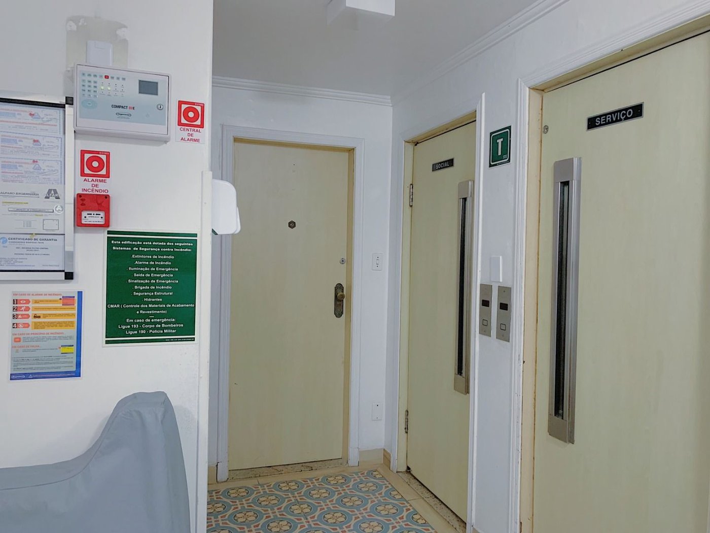 Apartamento com 2 dormitórios à venda, 76 m² por R$ 490.000,00 - Boqueirão - Santos/SP