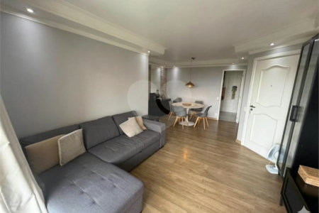Apartamento à venda com 3 quartos, sendo 1 suíte, em Santo Amaro, São Paulo, SP