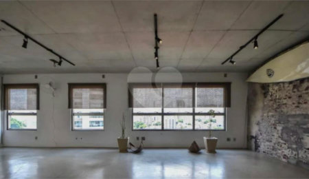 Apartamento à venda com 1 suíte em Jardim das Acácias, São Paulo, SP