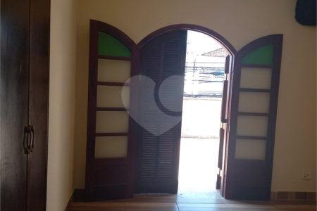 Sobrado à venda com 4 quartos em Chácara Santo Antônio, São Paulo, SP