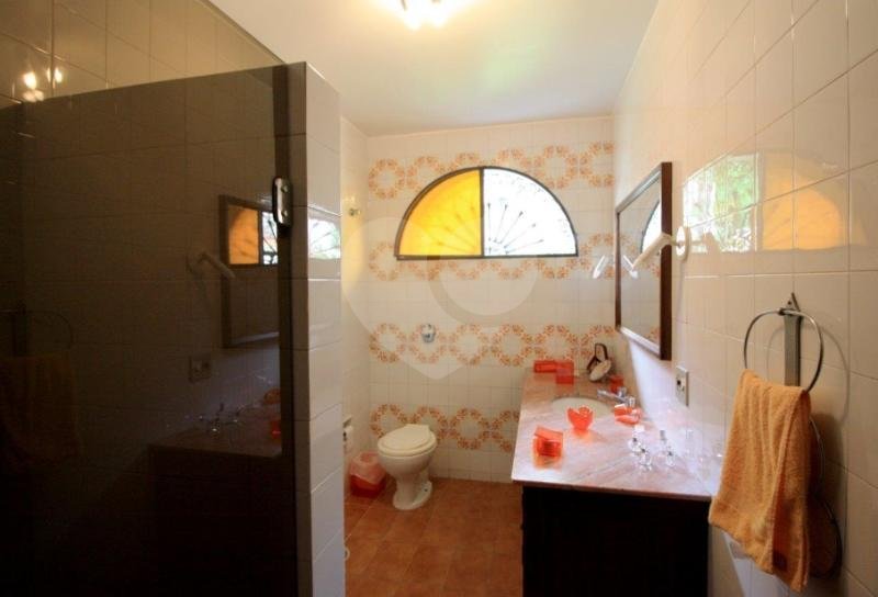 Casa Térrea à venda com 4 quartos, sendo 1 suíte, em City Boaçava, São Paulo, SP
