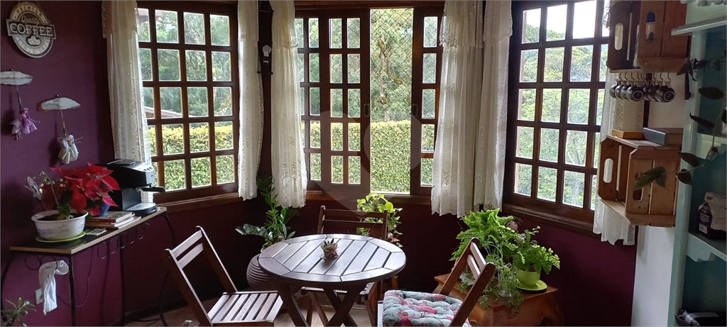 Casa à venda com 4 suítes no condomínio Alpes da Cantareira, Mairiporã - SP