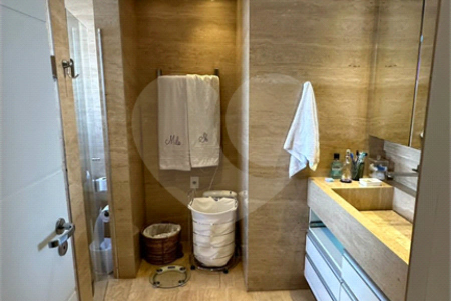 Apartamento à venda com 4 quartos, sendo 3 suítes,  em Santana, São Paulo, SP