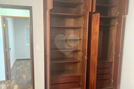 Casa à venda com 3 quartos em Jardim Itália, Itapetininga, SP