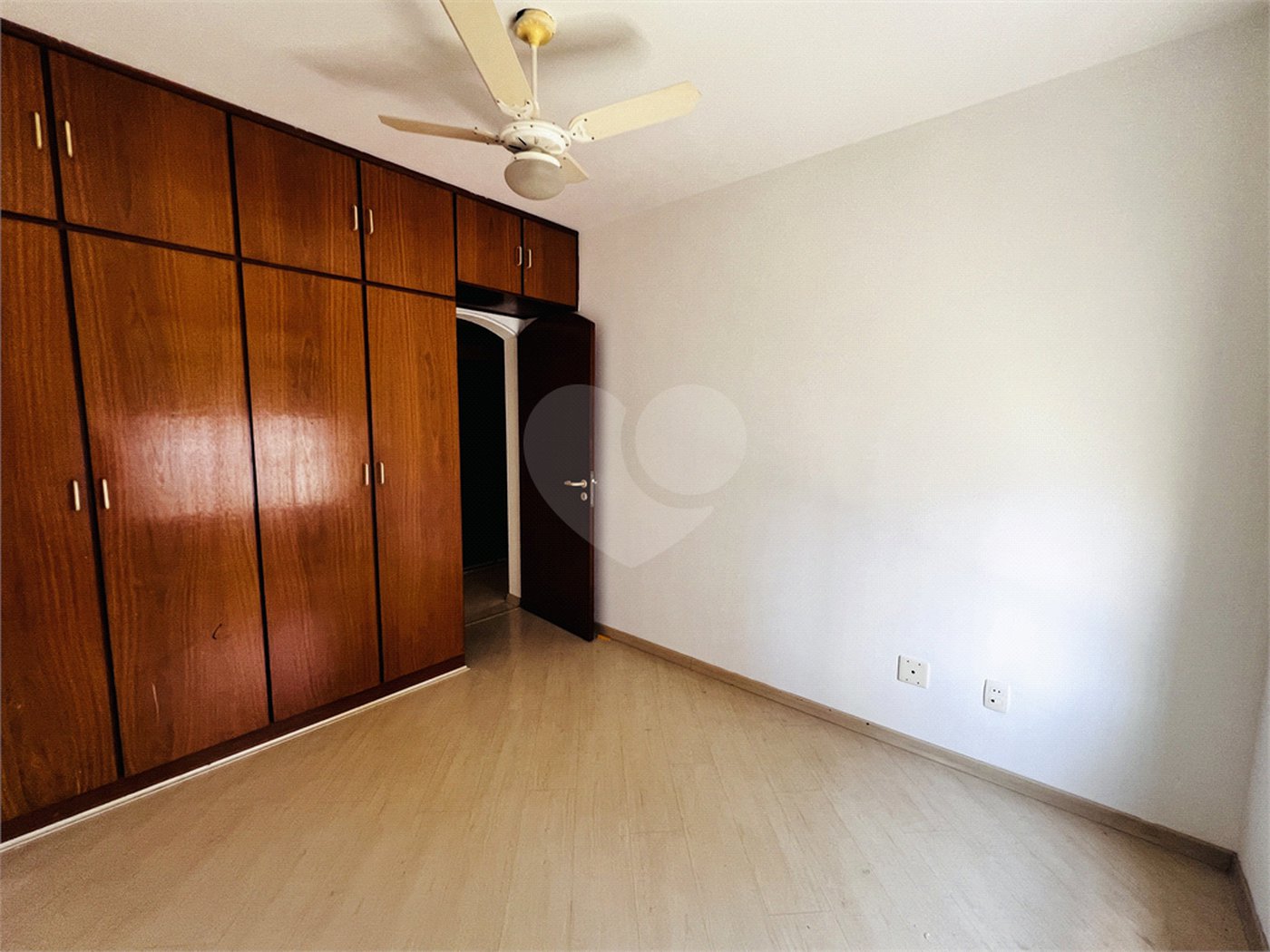 Apartamento à venda com 3 quartos, sendo 1 suíte, em Santa Cecília, São Paulo, SP