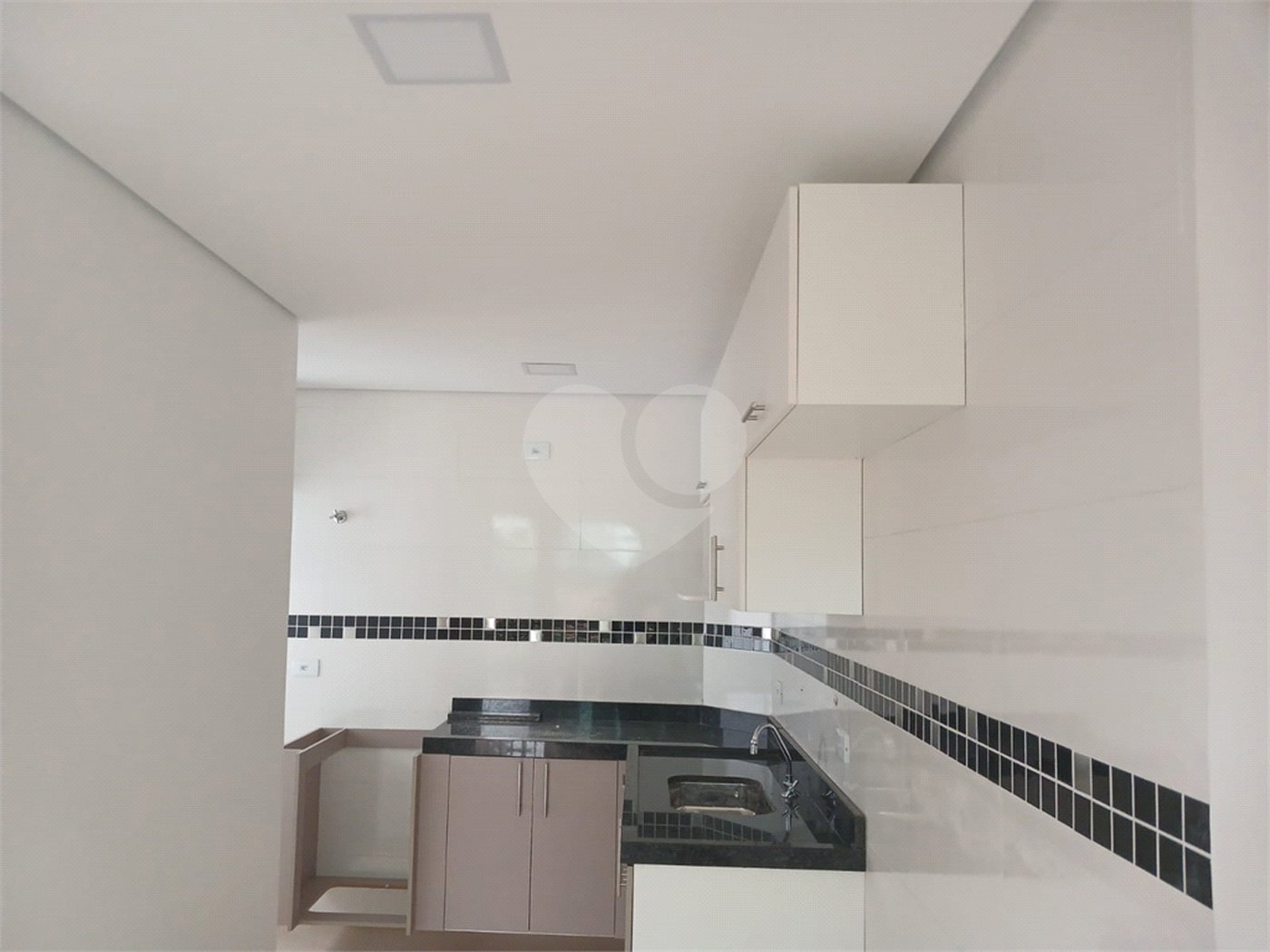 Casa à venda com 2 quartos, sendo 1 suíte,  em Parque Vitória, São Paulo, SP