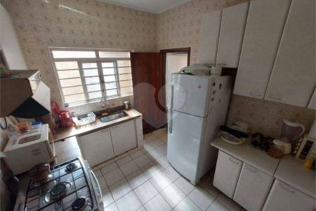 Casa à venda com 3 quartos, sendo 1 suíte, no Centro, Vinhedo, SP