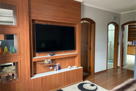 Casa à venda com 3 suítes em Jardim Leonor, São Paulo, SP