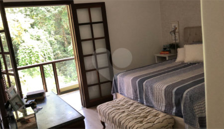 Casa à venda com 3 quartos, sendo 1 suíte,  no condomínio Alpes da Cantareira, Mairiporã - SP