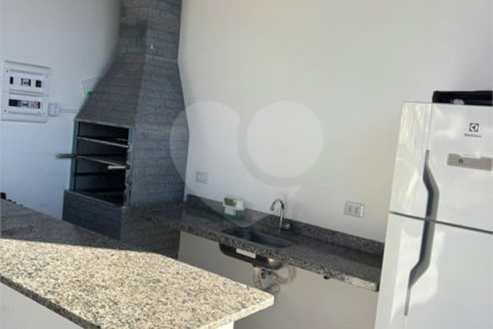 Casa à venda com 3 quartos, sendo 1 suíte, no condomínio Marselha IV, São Roque - SP
