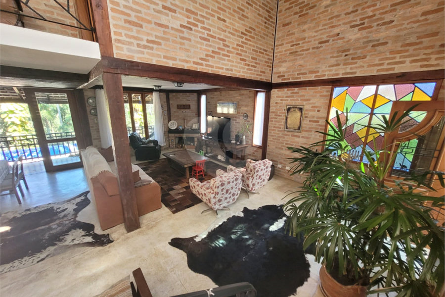 Casa à venda com 3 quartos, sendo 1 suíte,  no condomínio Residencial Bosque da Serra, Mairiporã - SP