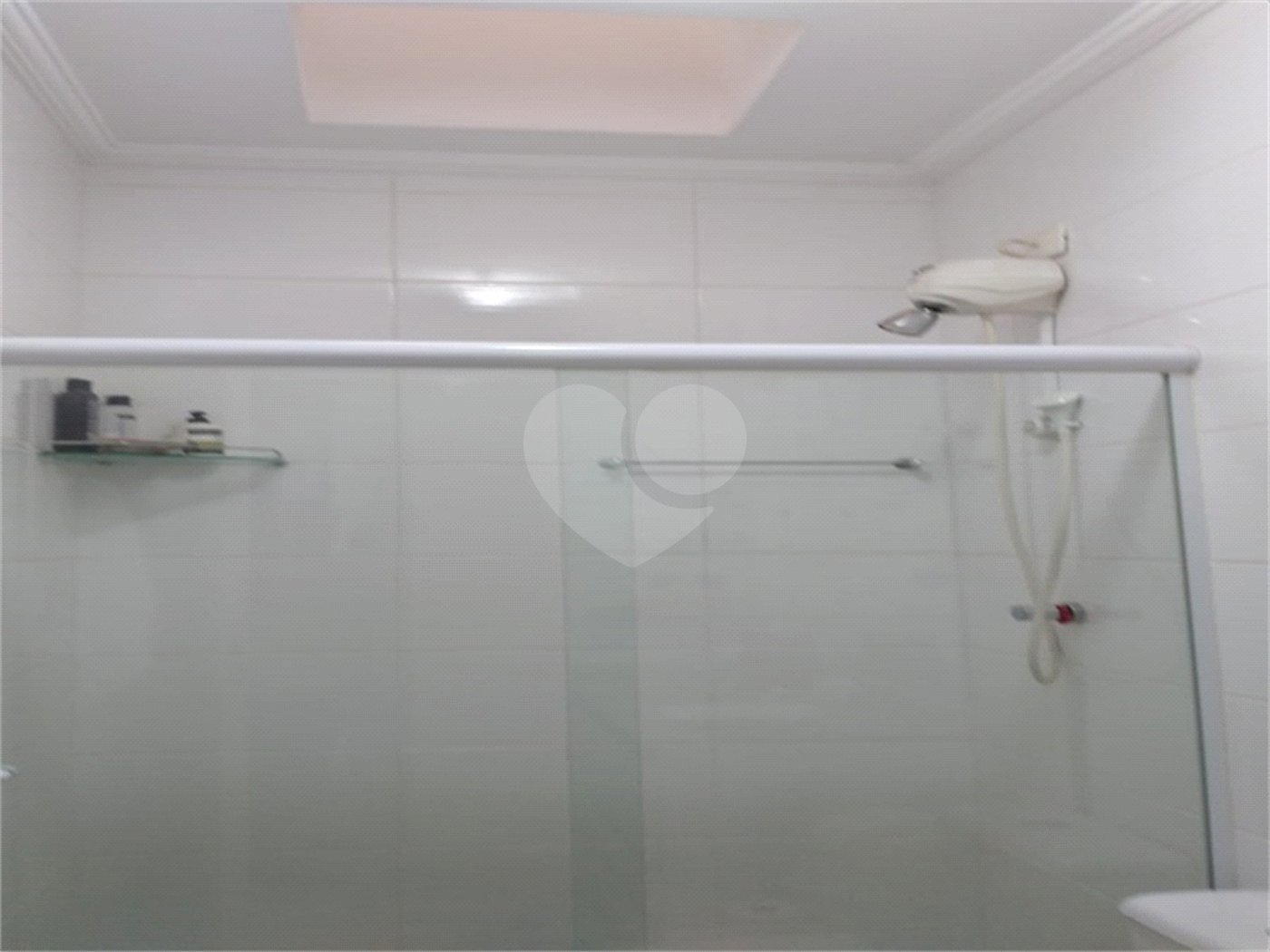Casa à venda com 3 quartos, sendo 2 suítes, no condomínio Villa's Residencial, São Paulo - SP