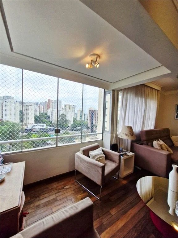 Apartamento à venda com 3 quartos, sendo 1 suíte, em Vila Suzana, São Paulo, SP