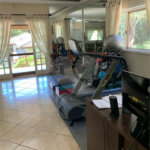 Casa à venda com 5 quartos, sendo 2 suítes, no condomínio Capela do Barreiro, Itatiba - SP