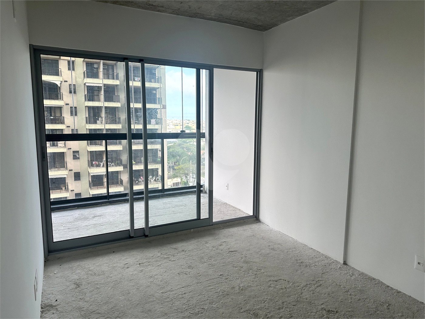 Apartamento à venda com 2 quartos, sendo 1 suíte,  em Recreio dos Bandeirantes, Rio de Janeiro, RJ