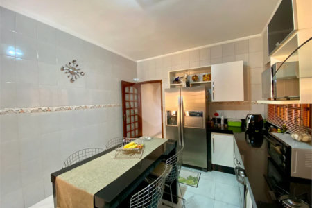 Casa à venda com 3 quartos, sendo 1 suíte, em Chácara do Vovô, Guarulhos, SP