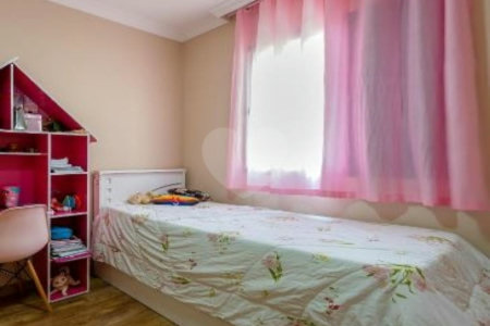 Apartamento à venda com 3 quartos, sendo 1 suíte,  em Jardim Monte Kemel, São Paulo, SP
