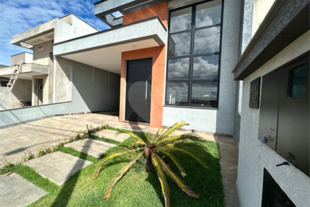 Casa à venda com 3 quartos, sendo 1 suíte, no condomínio Villagio Wanel, Sorocaba - SP