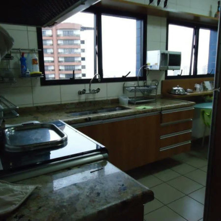 Apartamento à venda com 3 suítes em Vila Suzana, São Paulo, SP