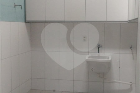 Casa à venda com 3 quartos, sendo 1 suíte, em Parque Industrial, São José dos Campos, SP