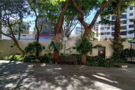 Apartamento à venda na Saúde, com 1 quarto e 1 vaga