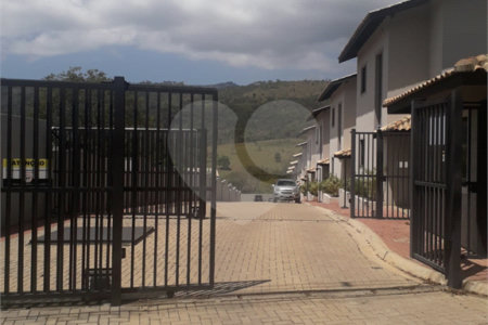 Casa à venda com 3 suítes no condomínio Residencial Marchant Buarque, Atibaia - SP